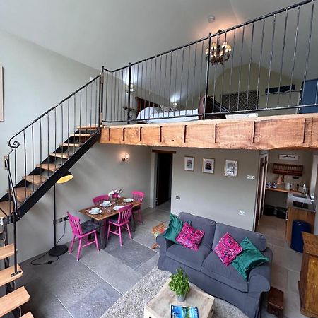 Villa The Hayloft At Stathe Farm Bridgwater Exterior foto